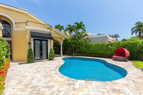 529 Pelican Way Delray Beach FL 33483