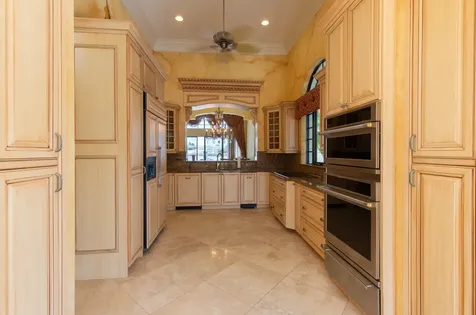 529 Pelican Way Delray Beach FL 33483