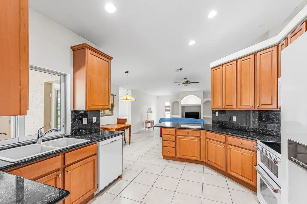 524 SE Nome Drive Port St Lucie FL 34984