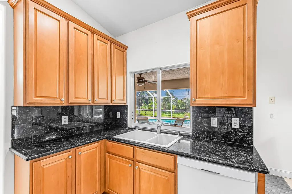 524 SE Nome Drive Port St Lucie FL 34984