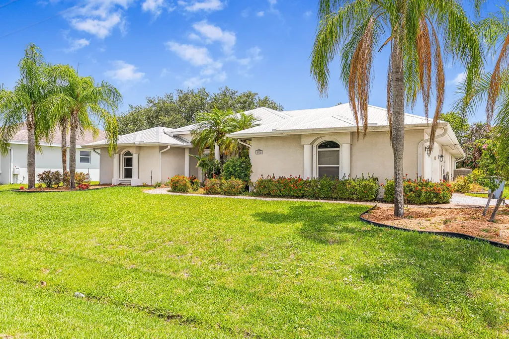 524 SE Nome Drive Port St Lucie FL 34984