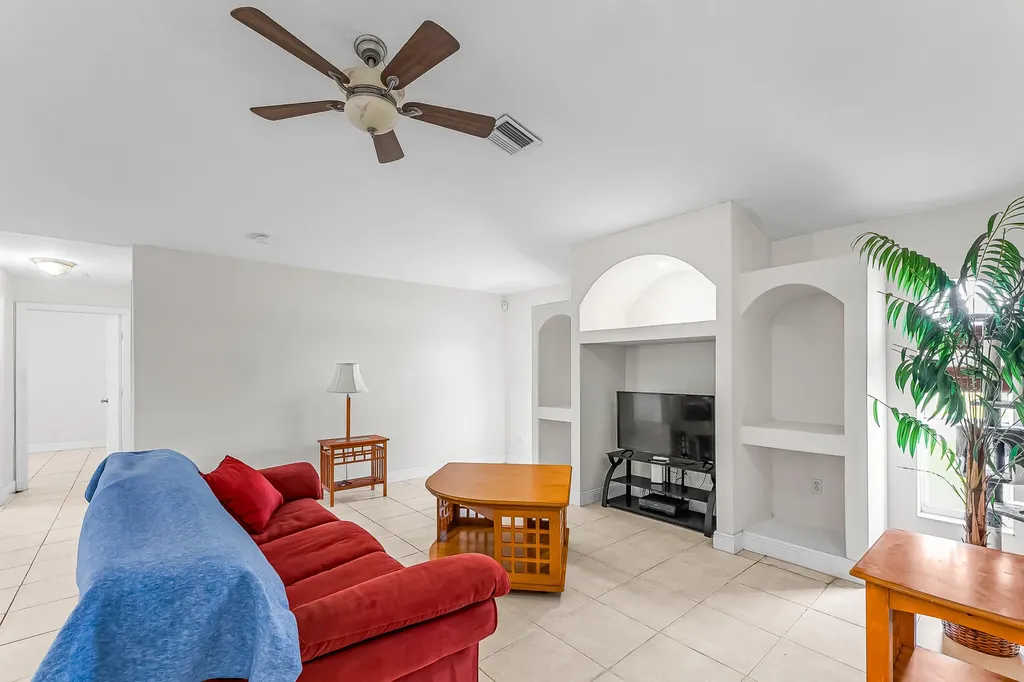 524 SE Nome Drive Port St Lucie FL 34984