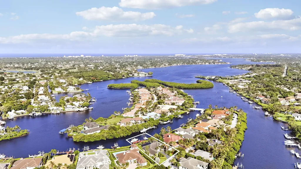 18989 SE Windward Island Lane Jupiter FL 33458