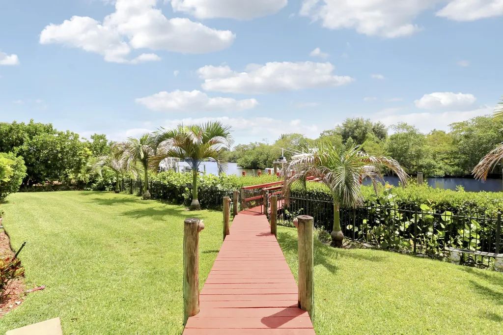 18989 SE Windward Island Lane Jupiter FL 33458