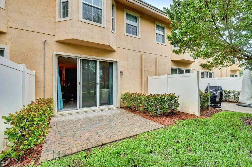 5981 Monterra Club Drive Lake Worth FL 33463