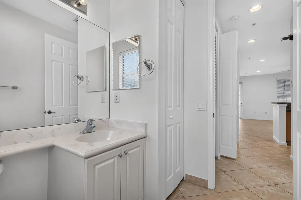 1213 Via Fatini Boynton Beach FL 33426