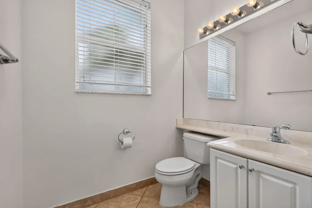 1213 Via Fatini Boynton Beach FL 33426