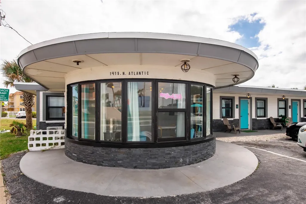 1915 N Atlantic Avenue Daytona Beach FL 32118