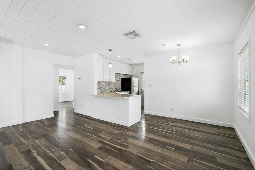 4615 Garden Avenue West Palm Beach FL 33405