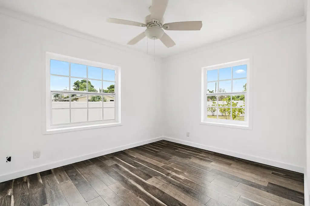 4615 Garden Avenue West Palm Beach FL 33405