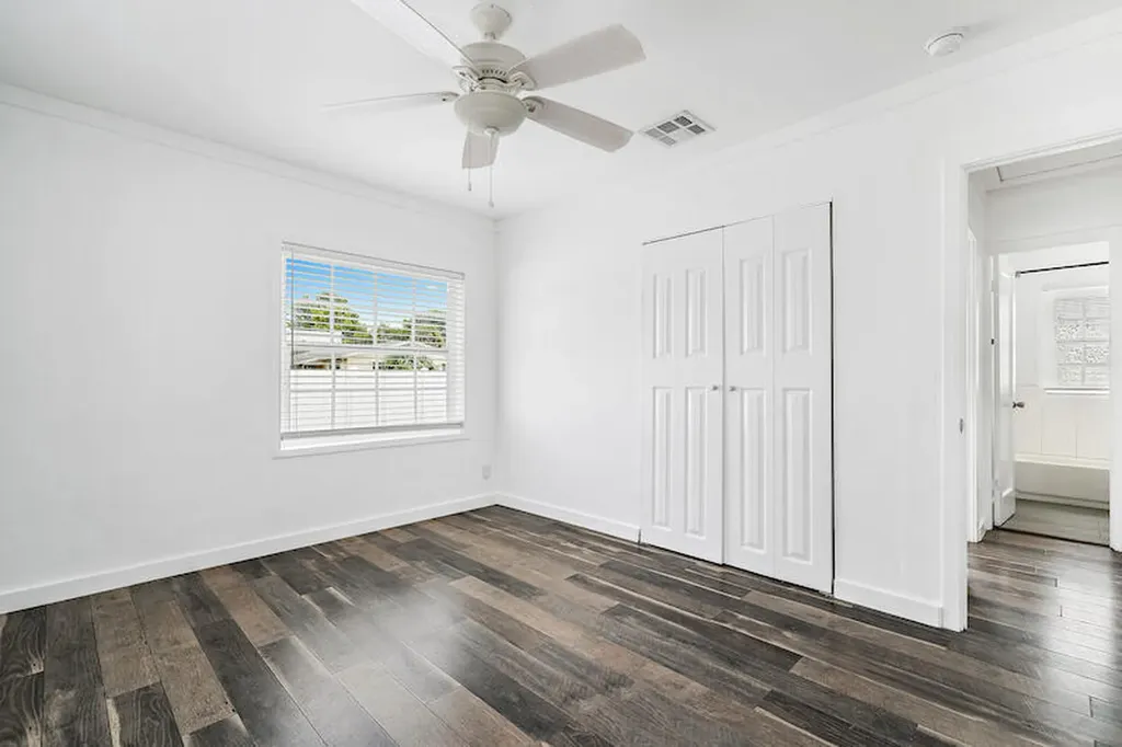 4615 Garden Avenue West Palm Beach FL 33405