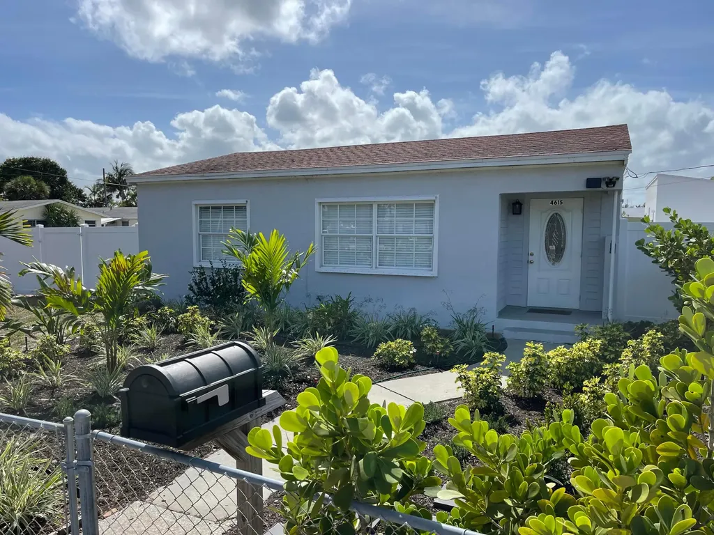 4615 Garden Avenue West Palm Beach FL 33405