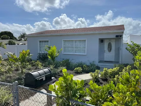 4615 Garden Avenue West Palm Beach FL 33405