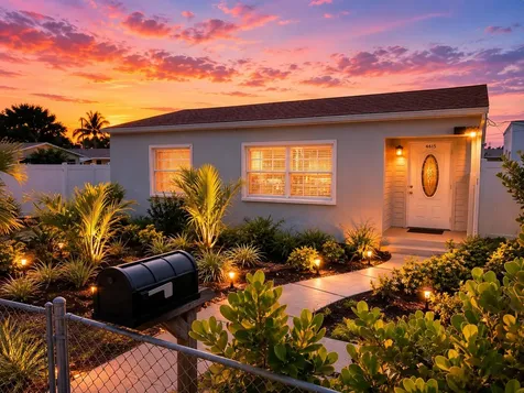 4615 Garden Avenue West Palm Beach FL 33405
