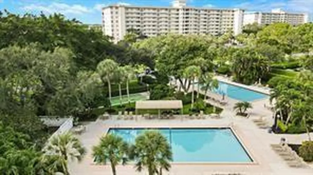 3503 Oaks Way Pompano Beach FL 33069