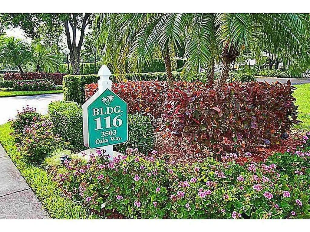 3503 Oaks Way Pompano Beach FL 33069