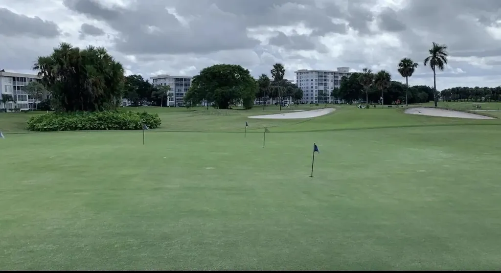 3503 Oaks Way Pompano Beach FL 33069