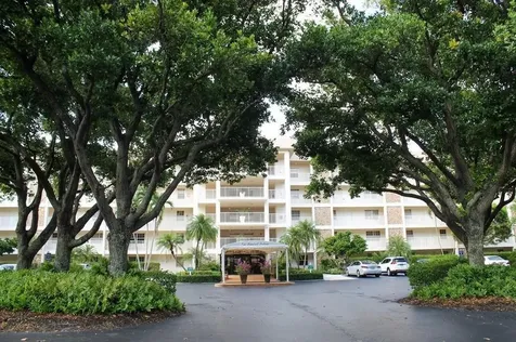 3503 Oaks Way Pompano Beach FL 33069