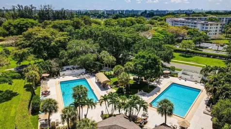 3503 Oaks Way Pompano Beach FL 33069
