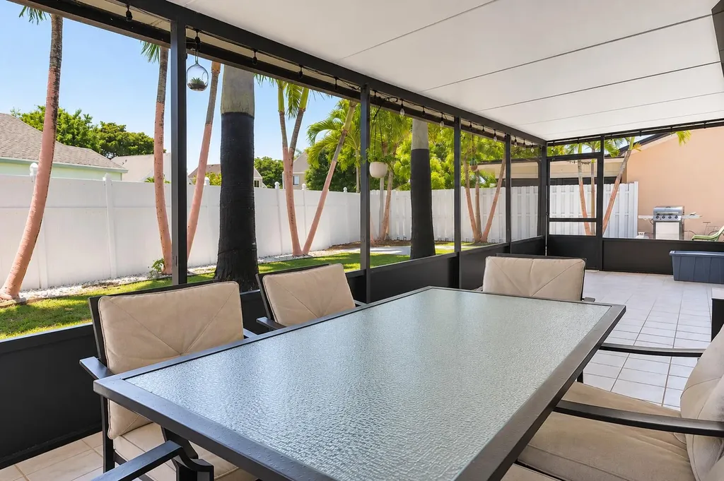 3 Meriden Way Boynton Beach FL 33426