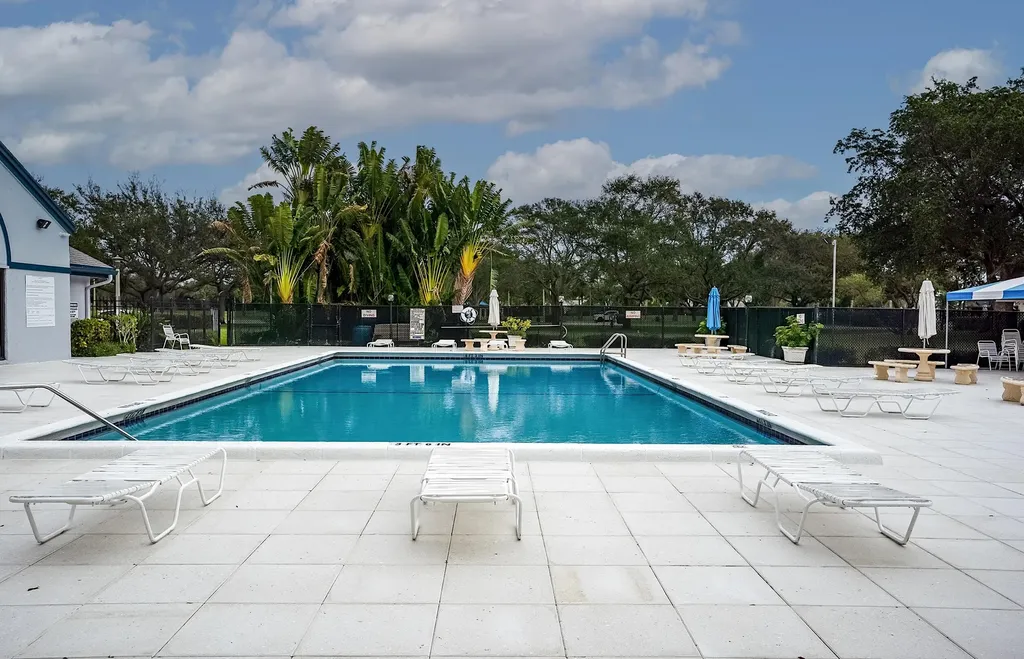 3 Meriden Way Boynton Beach FL 33426