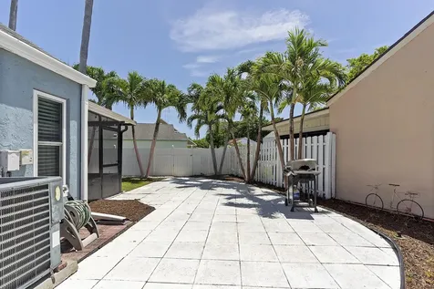 3 Meriden Way Boynton Beach FL 33426
