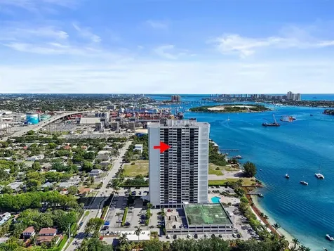 5600 N Flagler Drive West Palm Beach FL 33407