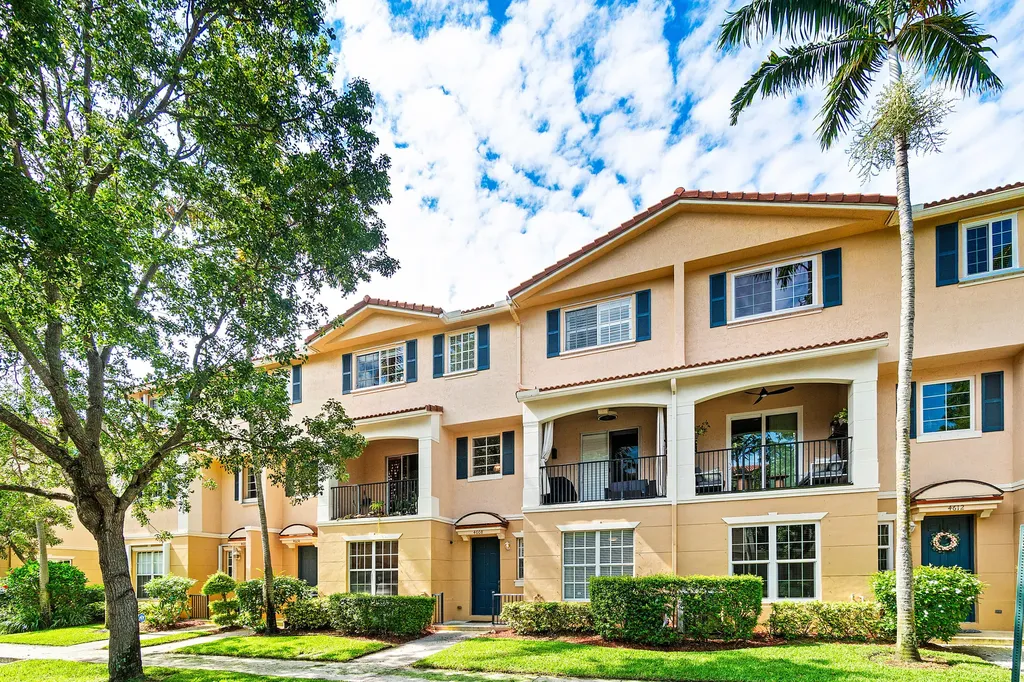 4608 Danson Way Delray Beach FL 33445