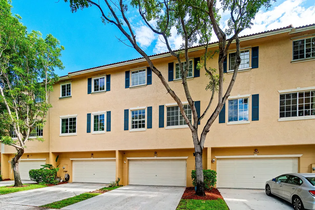 4608 Danson Way Delray Beach FL 33445