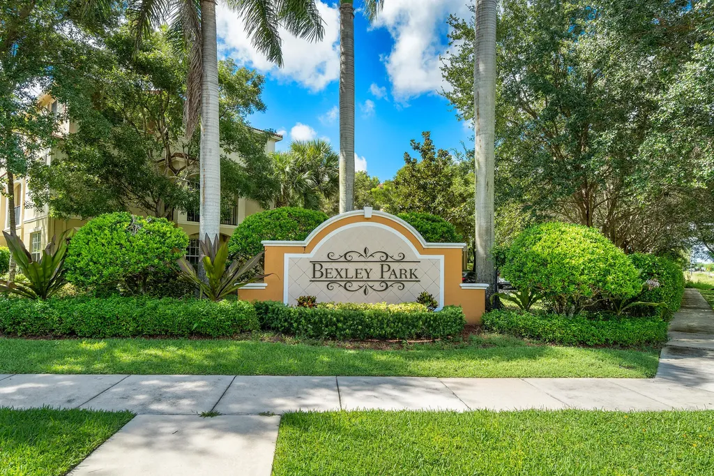 4608 Danson Way Delray Beach FL 33445