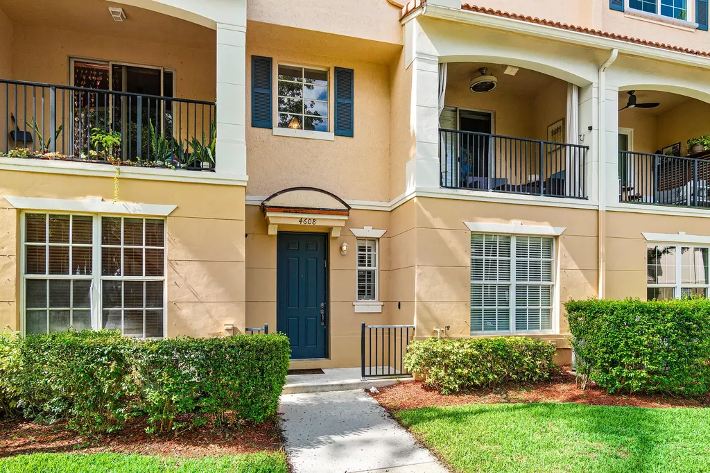 4608 Danson Way Delray Beach FL 33445