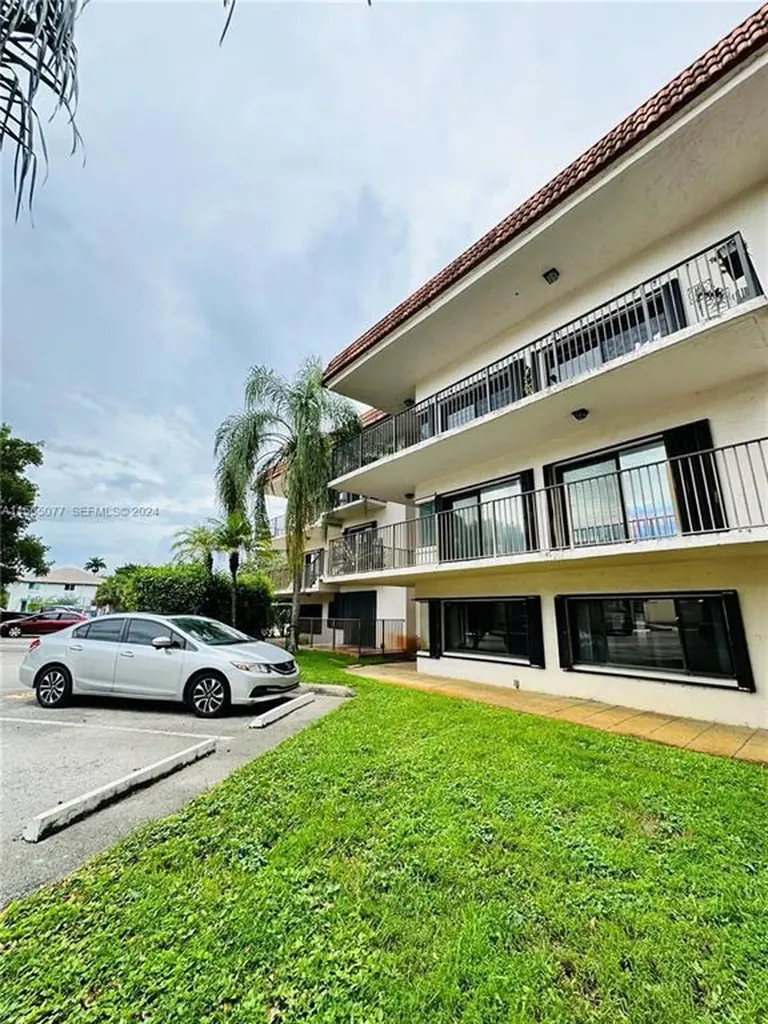 4730 SW 62nd Way Davie FL 33314
