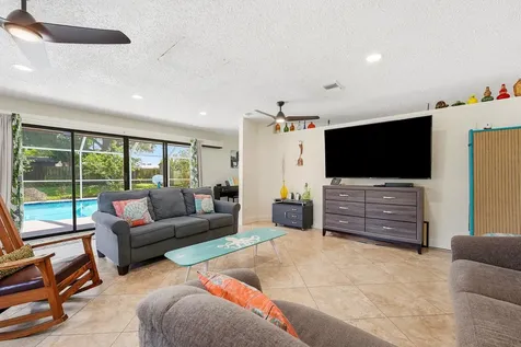 1095 NE Tuxedo Terrace Jensen Beach FL 34957