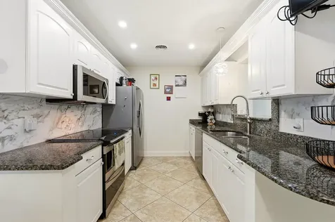 1095 NE Tuxedo Terrace Jensen Beach FL 34957