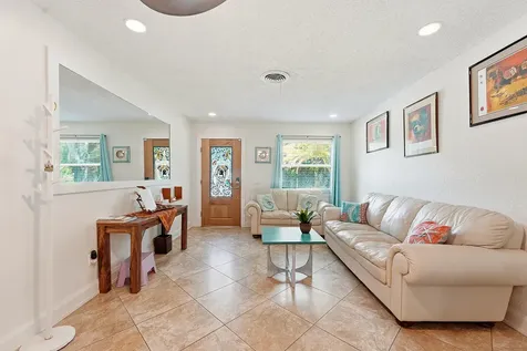 1095 NE Tuxedo Terrace Jensen Beach FL 34957