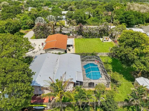 1095 NE Tuxedo Terrace Jensen Beach FL 34957