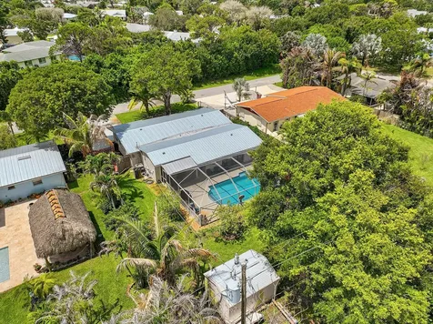 1095 NE Tuxedo Terrace Jensen Beach FL 34957