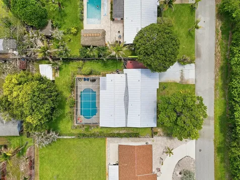 1095 NE Tuxedo Terrace Jensen Beach FL 34957