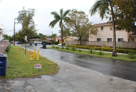 719 SW 7th Street Hallandale Beach FL 33009