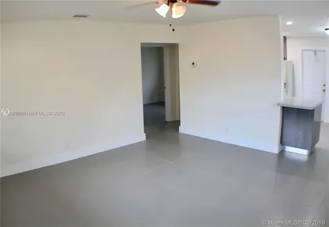 719 SW 7th Street Hallandale Beach FL 33009