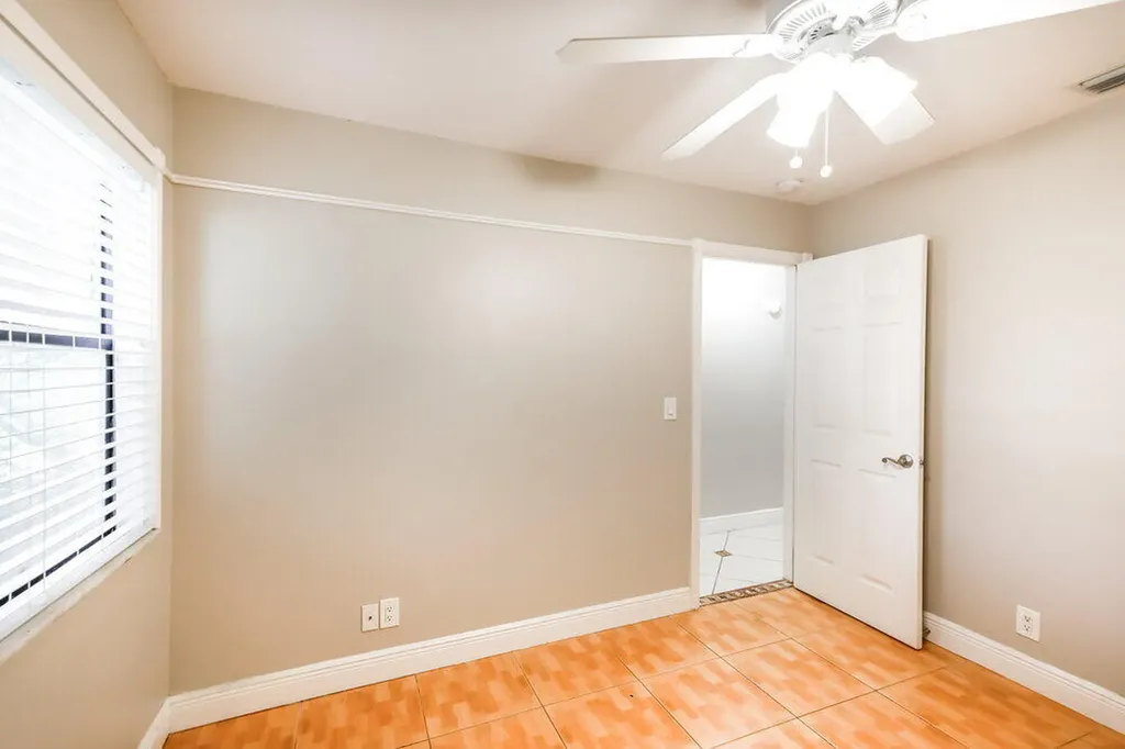 11235 NW 43rd Place Coral Springs FL 33065