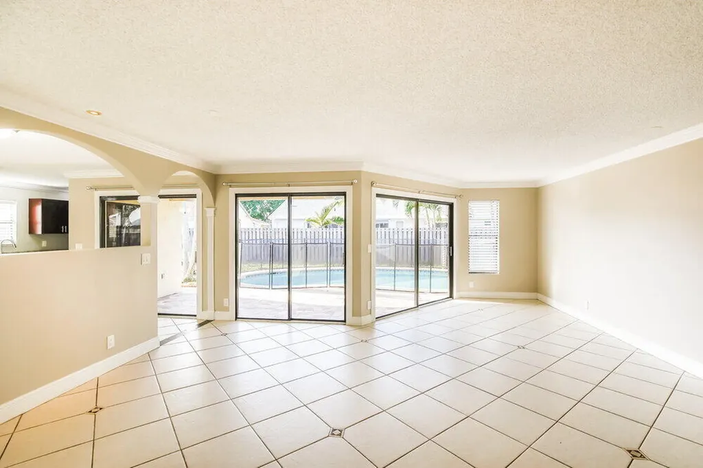 11235 NW 43rd Place Coral Springs FL 33065