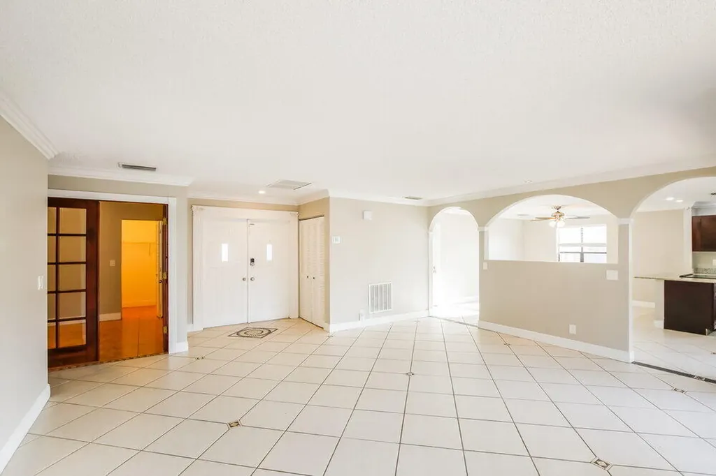 11235 NW 43rd Place Coral Springs FL 33065