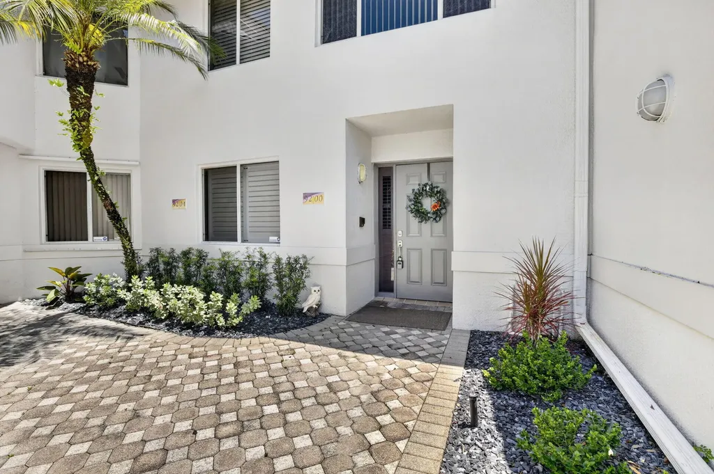 9200 NW 9th Court Plantation FL 33324