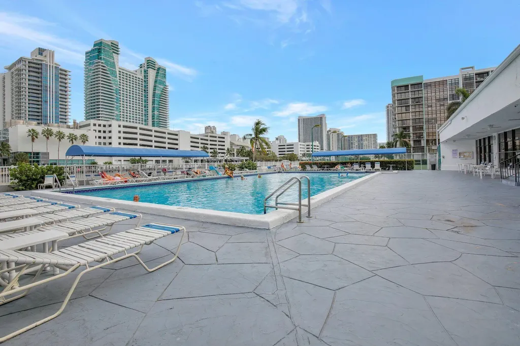 600 Parkview Drive Hallandale Beach FL 33009