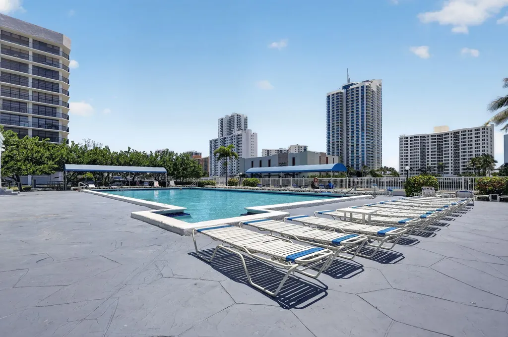 600 Parkview Drive Hallandale Beach FL 33009