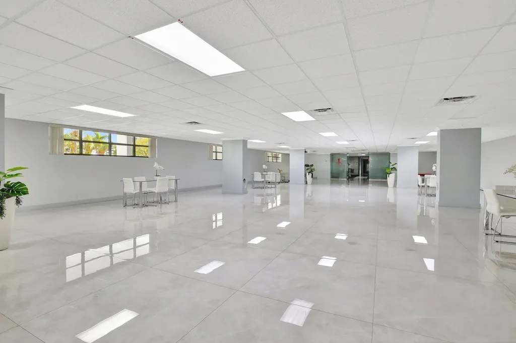 600 Parkview Drive Hallandale Beach FL 33009