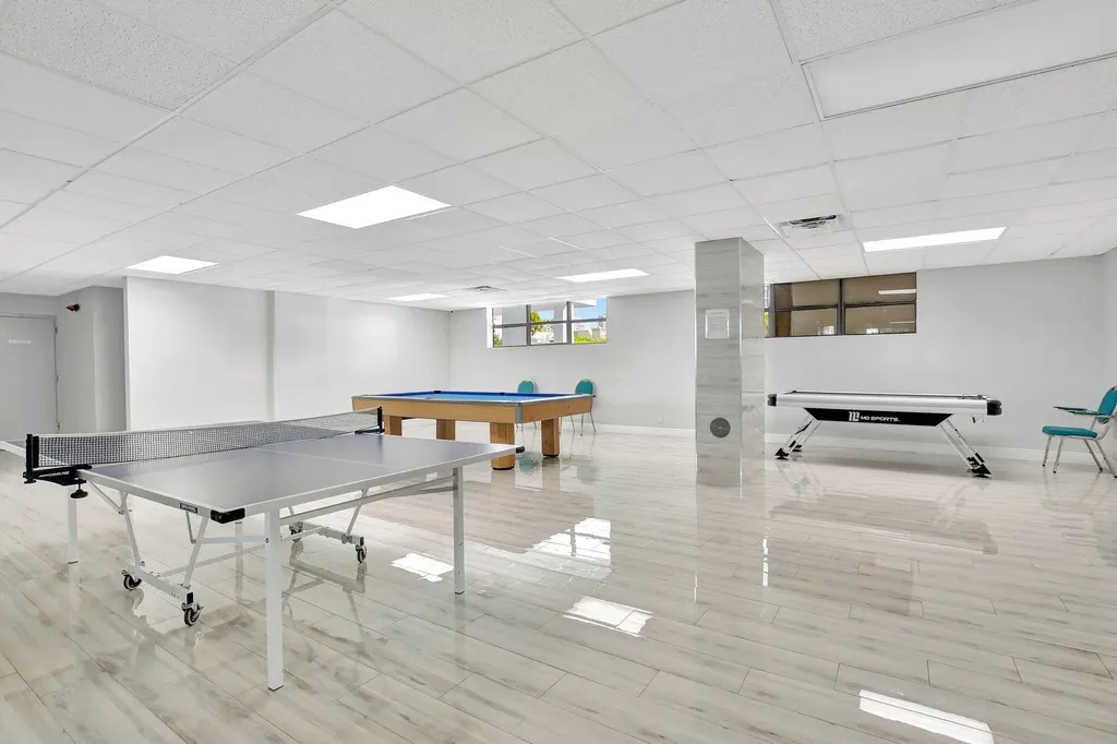 600 Parkview Drive Hallandale Beach FL 33009