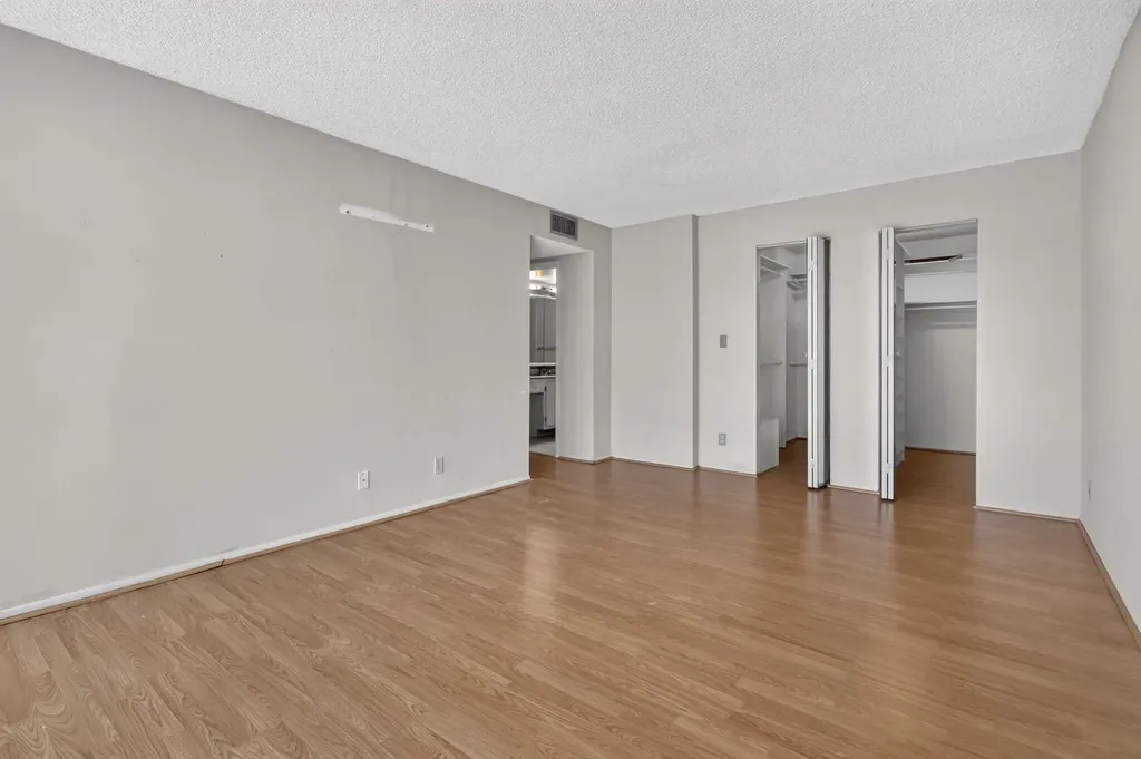 600 Parkview Drive Hallandale Beach FL 33009