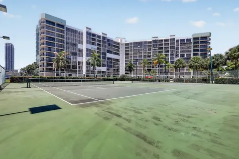 600 Parkview Drive Hallandale Beach FL 33009